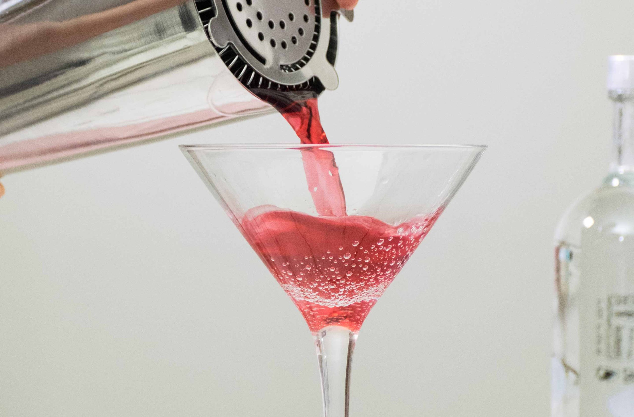 Video Recipe: The Perfect Cosmopolitan – Bäckerei Waggershauser